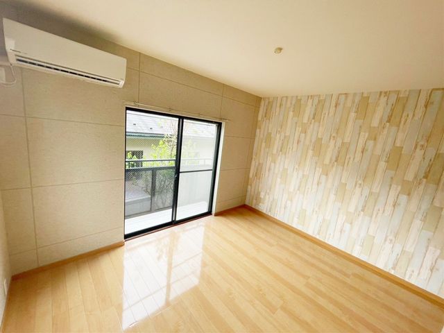 居室・リビング　※別部屋の写真です