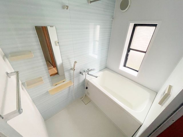 バス・シャワールーム　※別部屋の写真です