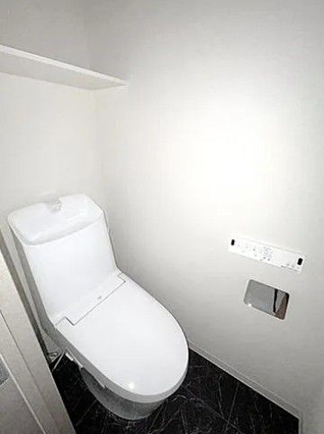 トイレ　参考写真：別部屋タイプ
