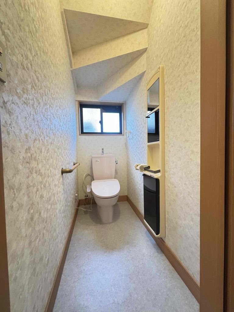 上佐鳥町一般住宅のトイレ写真