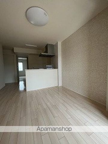 高尾崎 NEW TOWN La・Terre Hの居間写真