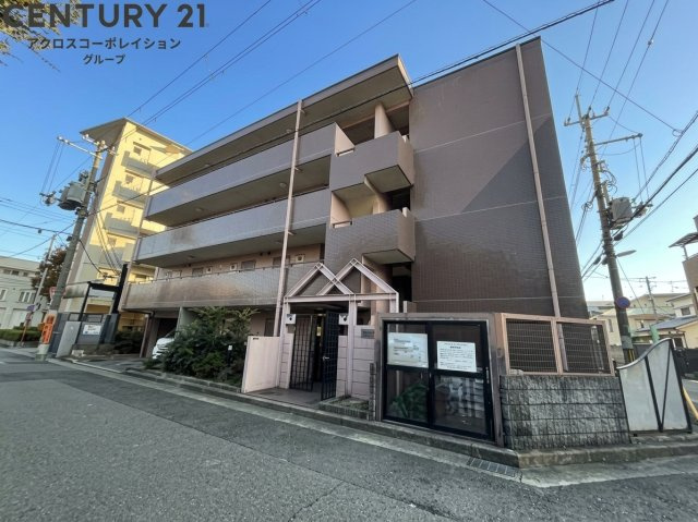建物外観　居住者専用のごみ置き場があります♪