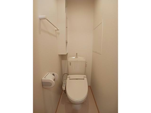 上越新幹線 新潟駅 2階建 築17年のトイレ写真