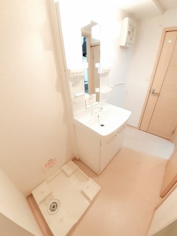 洗面設備　広い洗面スペース