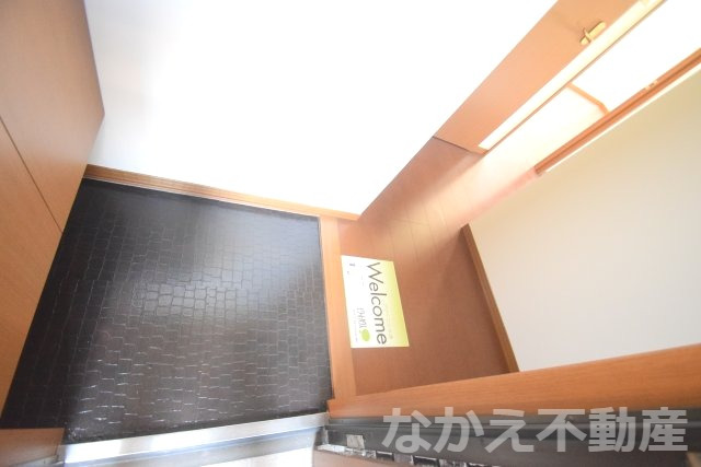 玄関　収納もある玄関です