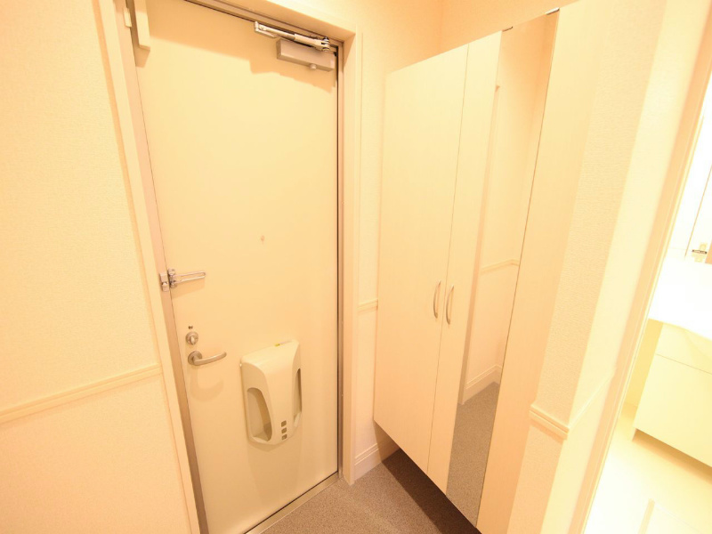 玄関　玄関　シューズボックス（姿鏡付き）