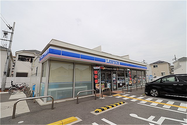 コンビニ　ローソン寝屋川河北西町店（コンビニ）まで370m