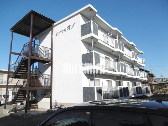 建物外観　日当たりの良い３階建のマンション