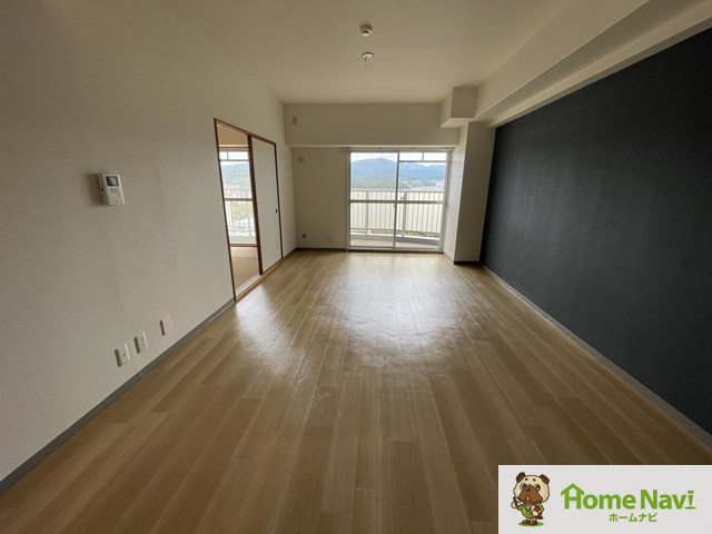 居室・リビング　Youtube検索、「プレスト・コート1番館」で室内動画が見