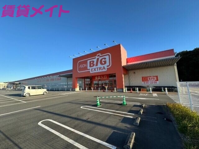 【度会郡玉城町佐田のアパートのショッピングセンター】