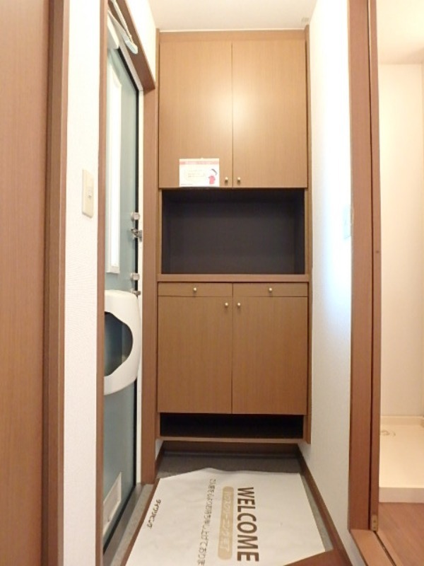 玄関　図面と現状に相違がある場合には現状を優先