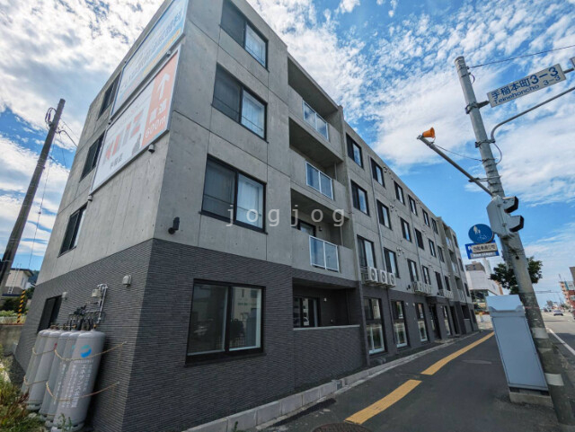 札幌市手稲区手稲本町三条のマンションの建物外観