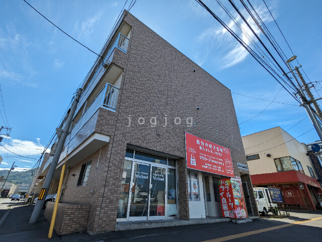 札幌市西区山の手二条のマンションの建物外観