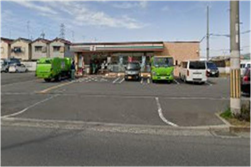 コンビニ　セブンイレブン 八尾福万寺町店（コンビニ）まで220m