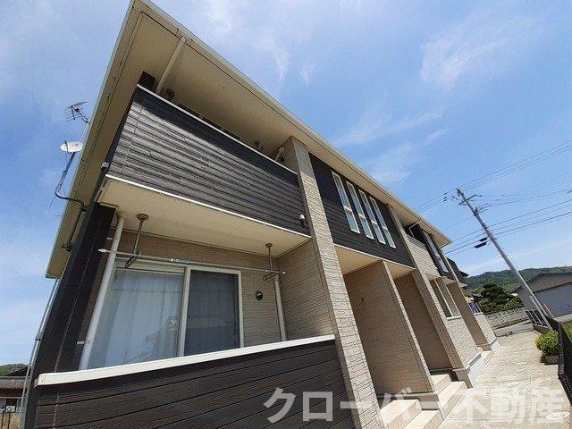 三豊市豊中町笠田笠岡のアパートの建物外観