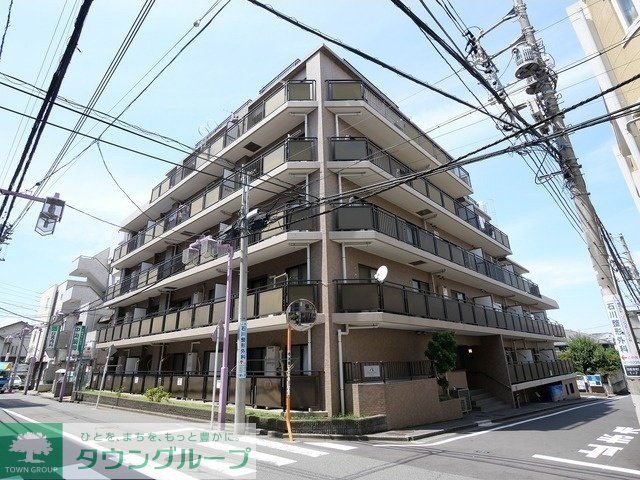 【横浜市港北区日吉本町のマンションの建物外観】