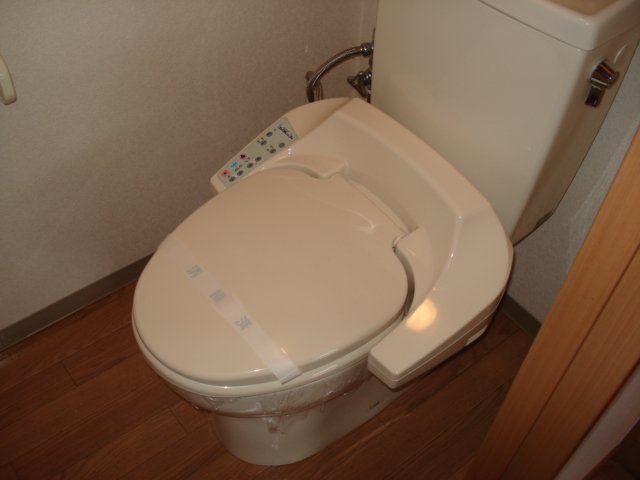 トイレ　シャワー付トイレ
