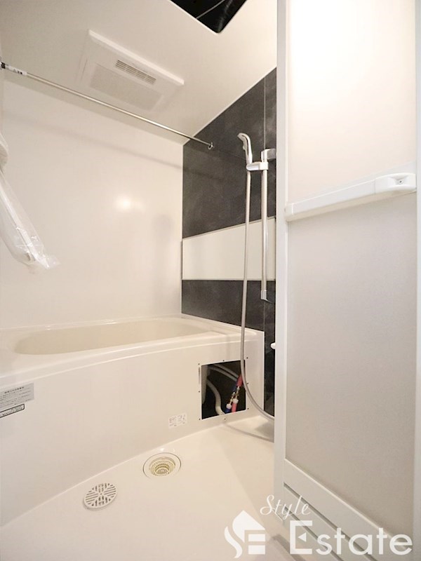 バス・シャワールーム　バスルーム