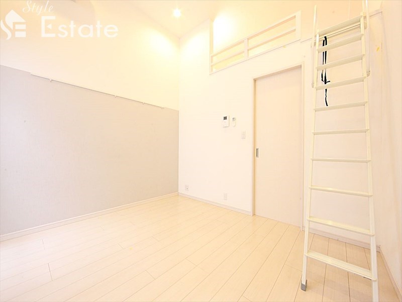 居室・リビング　内装