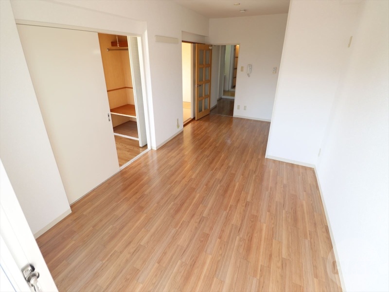 居室・リビング　１０．８帖のリビングルーム