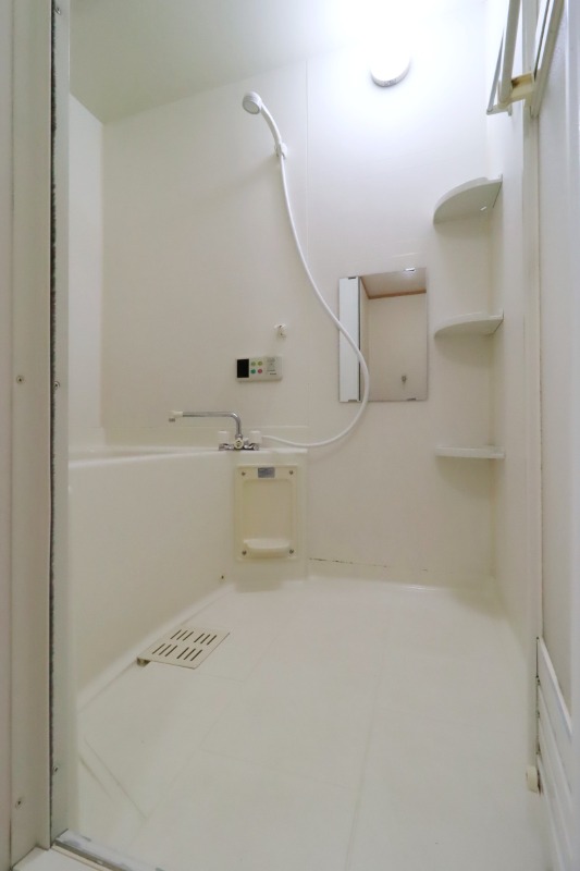 バス・シャワールーム　図面と現状に相違がある場合には現状を優先