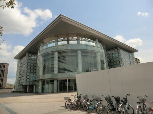 図書館　文化フォーラム春日井・春日井市図書館（図書館）まで612m