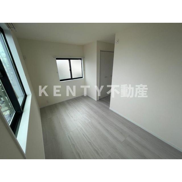 居室・リビング　こちらの居間で趣味の時間をお楽しみください