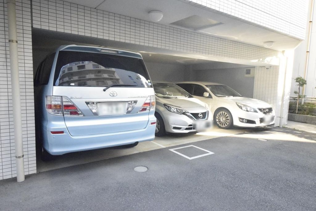 駐車場　駐車場