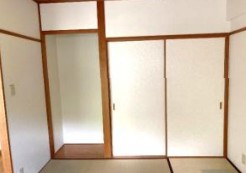 収納　押入