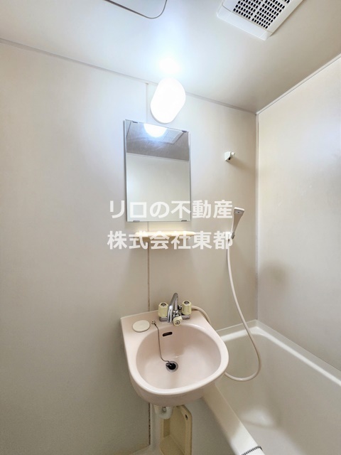 洗面設備　洗面台で身だしなみも整えられます♪