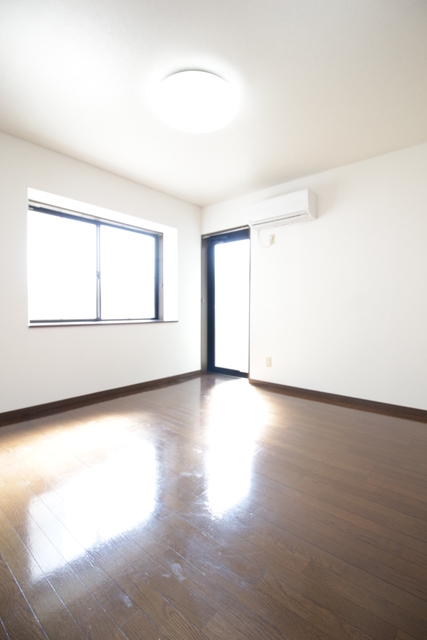 居室・リビング　南向きのお部屋です＾＾