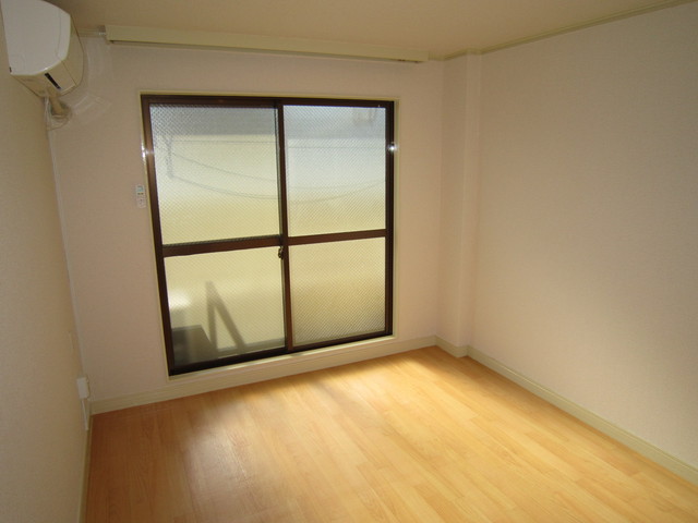 居室・リビング　居室1