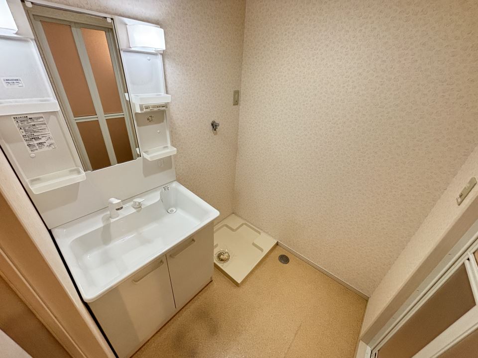 キッチン　２畳のキッチン、ＩＨ１口コンロ付です