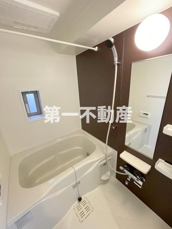 バス・シャワールーム　追い焚き・浴室乾燥機付き