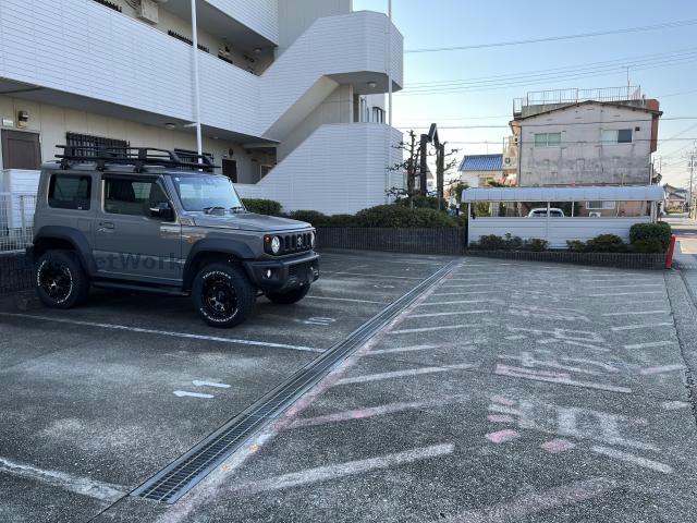 駐車場　駐車場