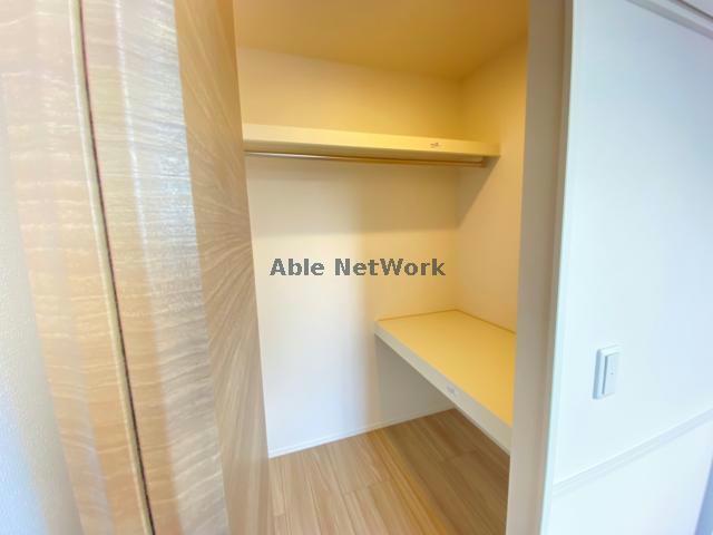 収納　同型反転タイプ