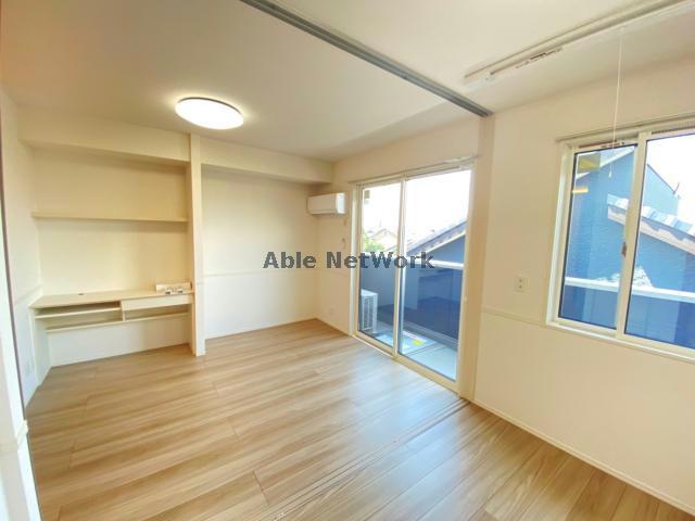 居室・リビング　同型反転タイプ