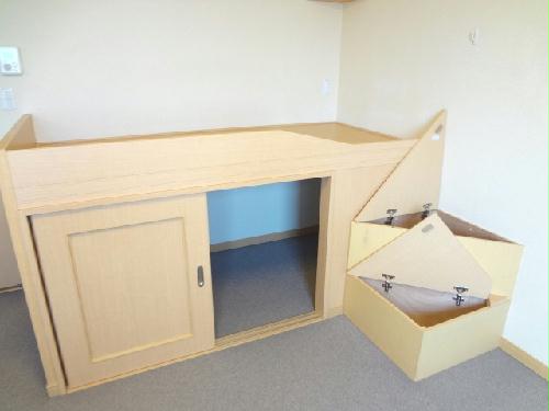 その他部屋・スペース　ベッド下は収納スペース