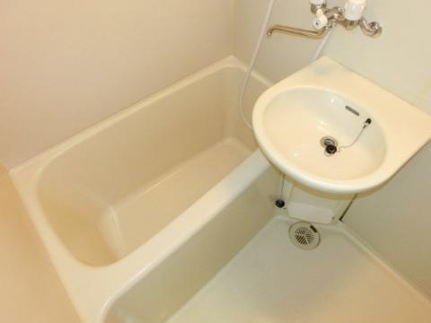 メゾンホワイト　バス・シャワールーム　バス