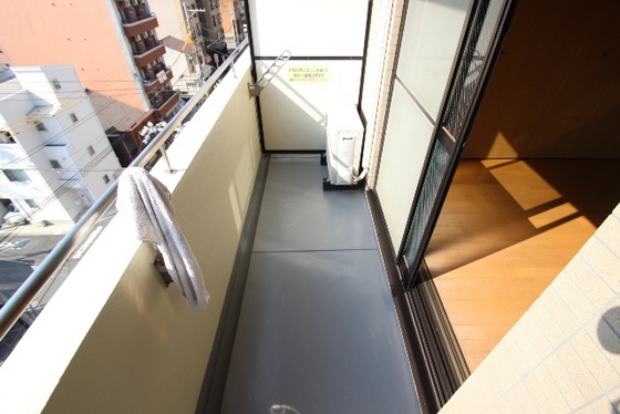 バルコニー　※ほかの部屋の写真です。