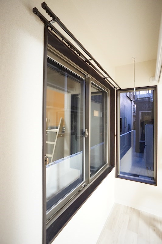 バルコニー　インナーバルコニー