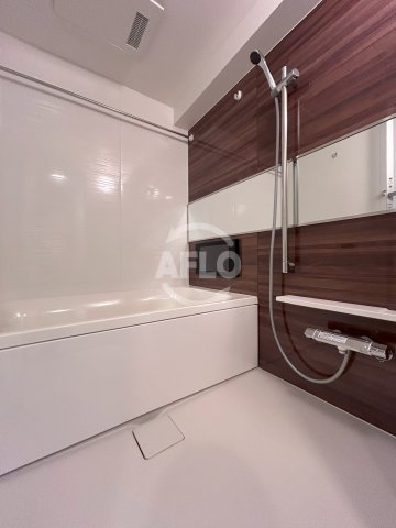 バス・シャワールーム　レオングラン本町橋　浴室