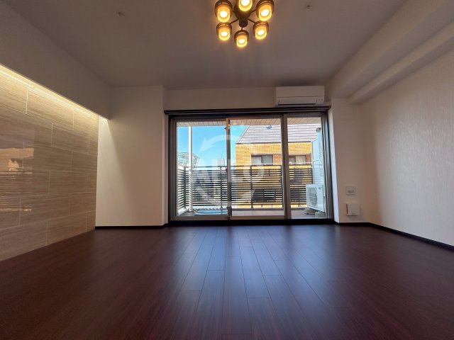 居室・リビング　レオングラン本町橋　リビング