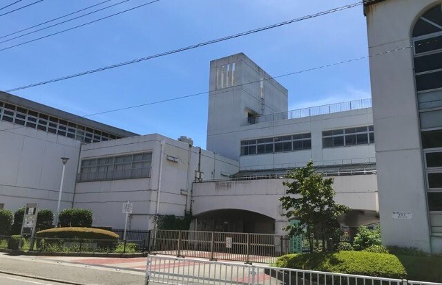 小学校　横浜市立西前小学校（小学校）まで285m