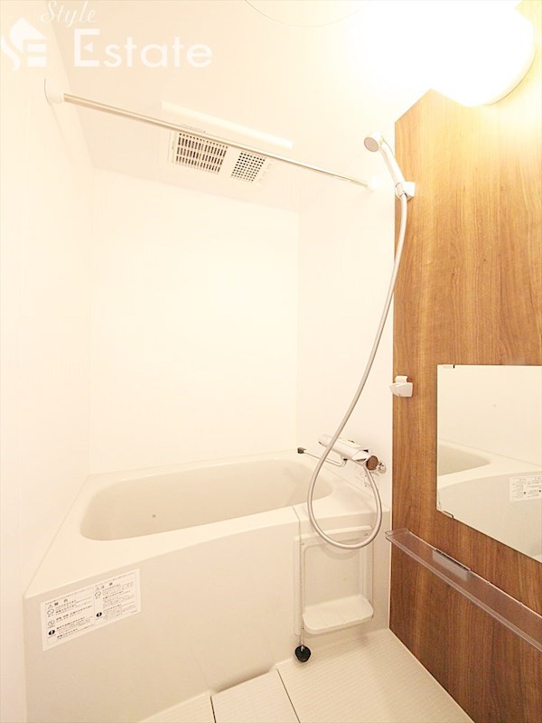 バス・シャワールーム　バスルーム