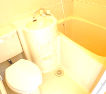 バス・シャワールーム　お風呂です。