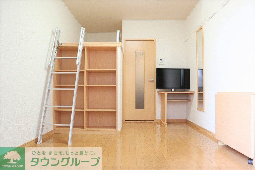 居室・リビング　備品は部屋毎に異なります。１Ｆのみフローリング