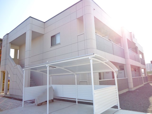 建物外観　サンパティー・重量鉄骨造