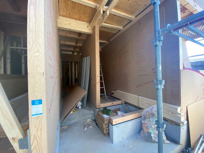 建物外観　建築中