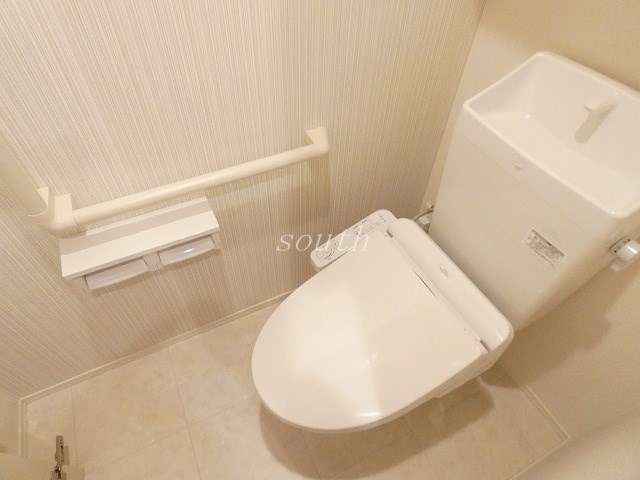 トイレ　ウォシュレット付きのトイレ